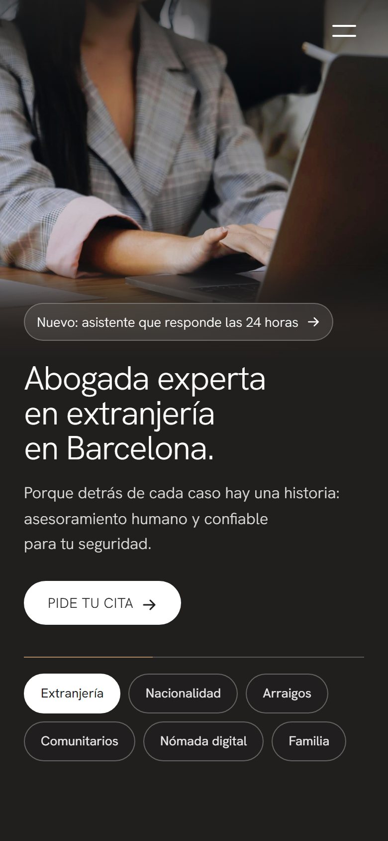 Immigration Lawyer, Barcelona — Website with a booking assistant, 1